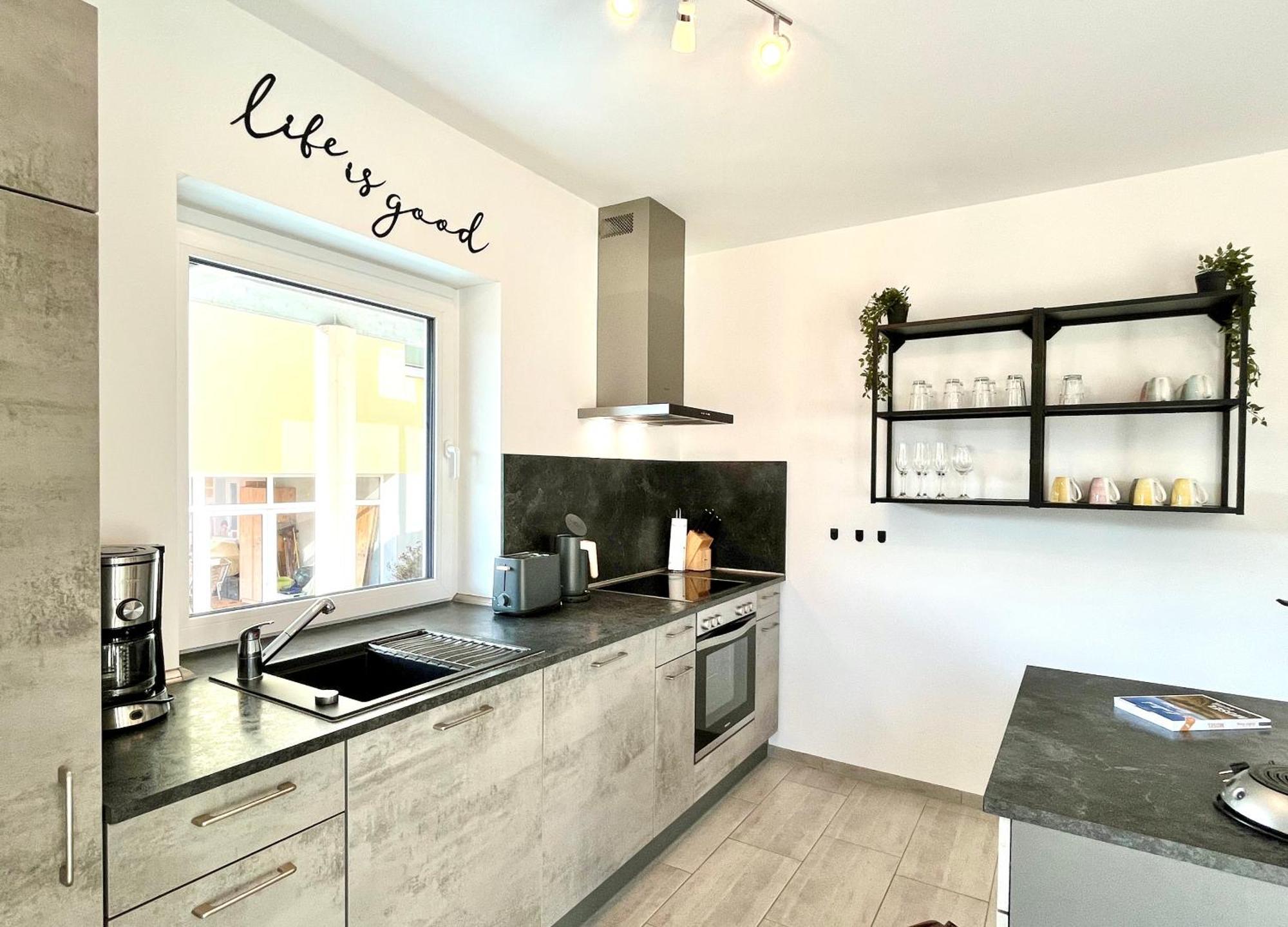 Apartment Moseltraum, 1-6 Pers, Mit 3 Schlafzimmer Und Panoramabalkon Müden