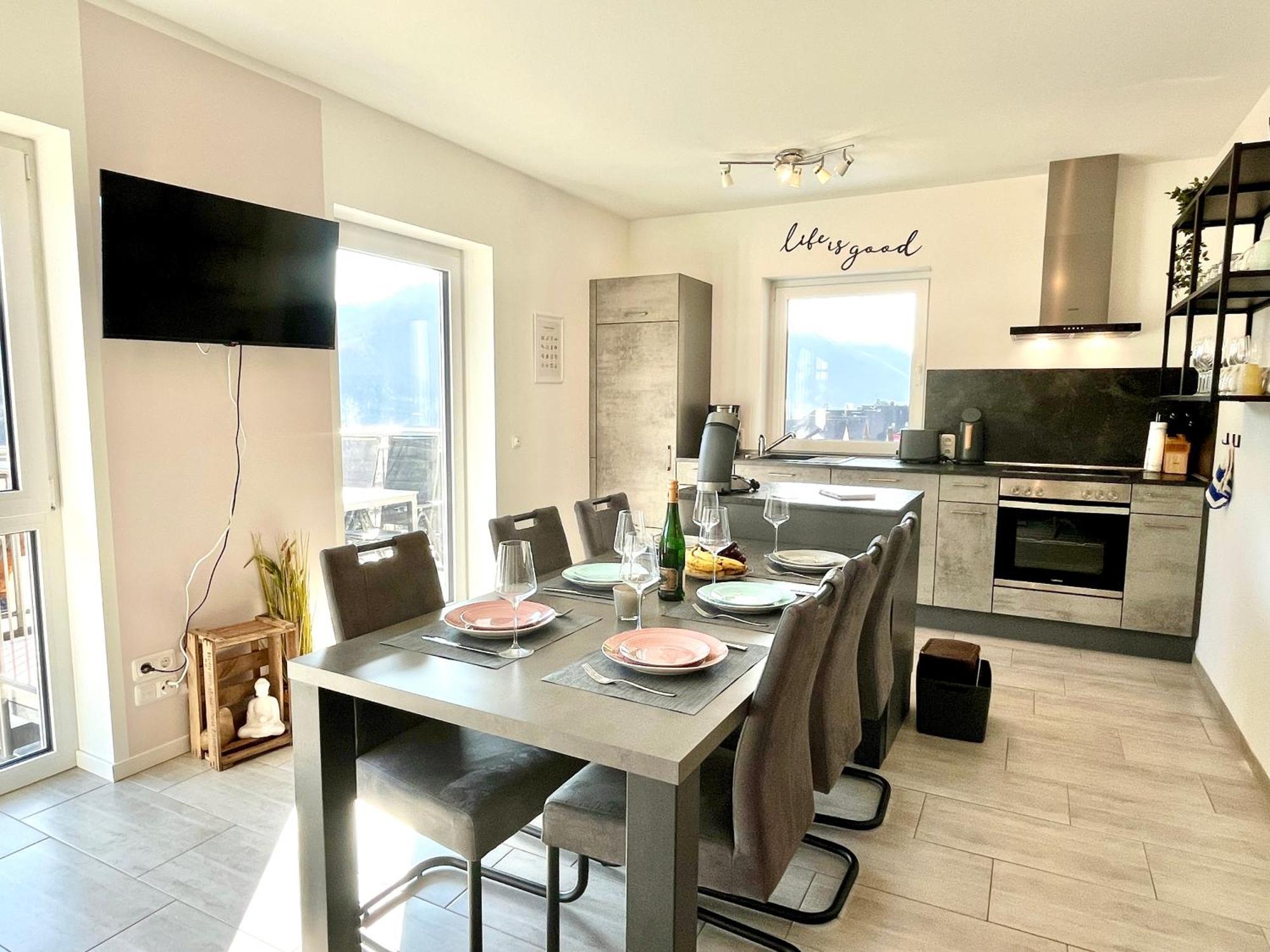 Apartment Moseltraum, 1-6 Pers, Mit 3 Schlafzimmer Und Panoramabalkon *