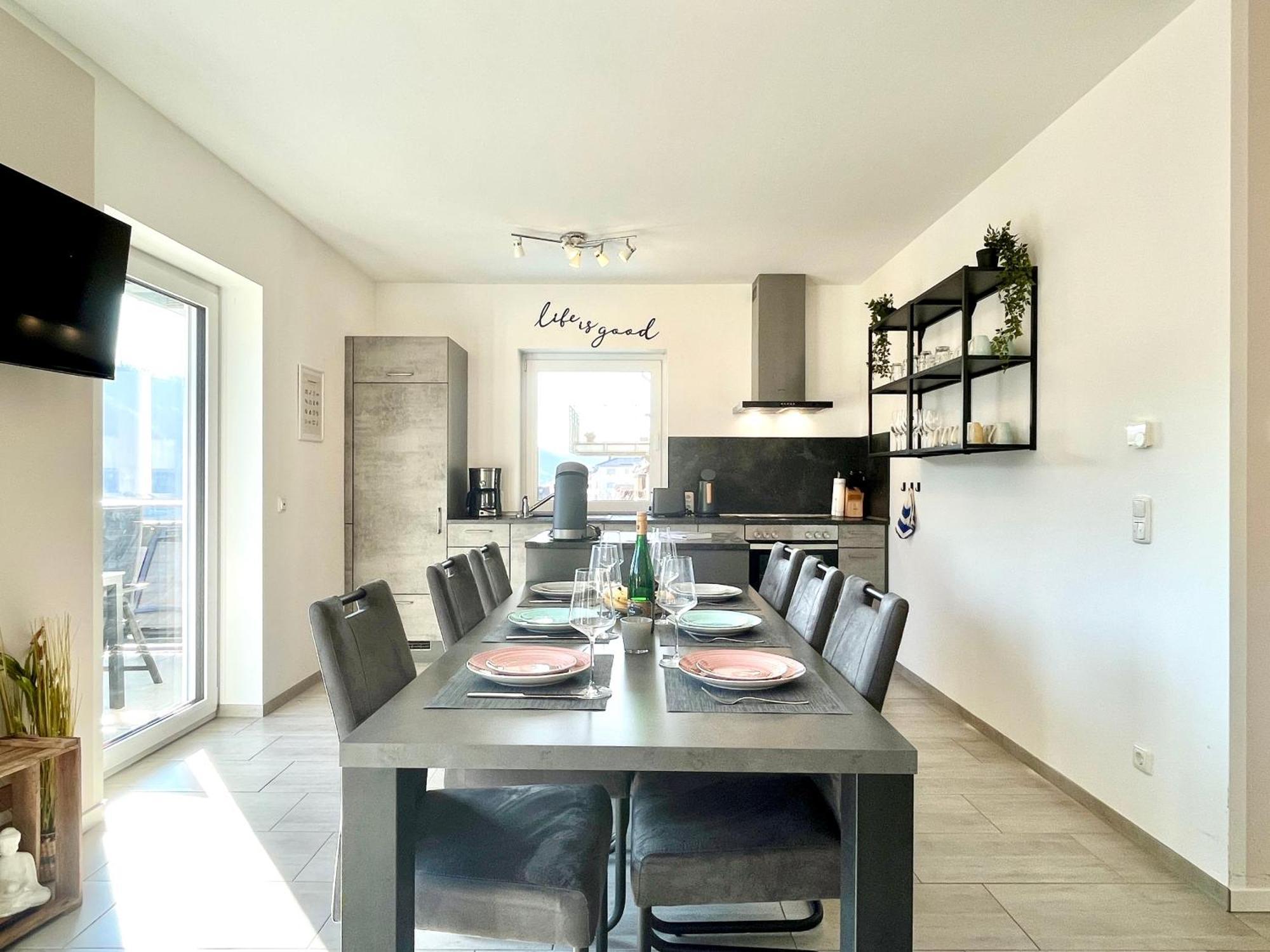 Apartment Moseltraum, 1-6 Pers, Mit 3 Schlafzimmer Und Panoramabalkon *