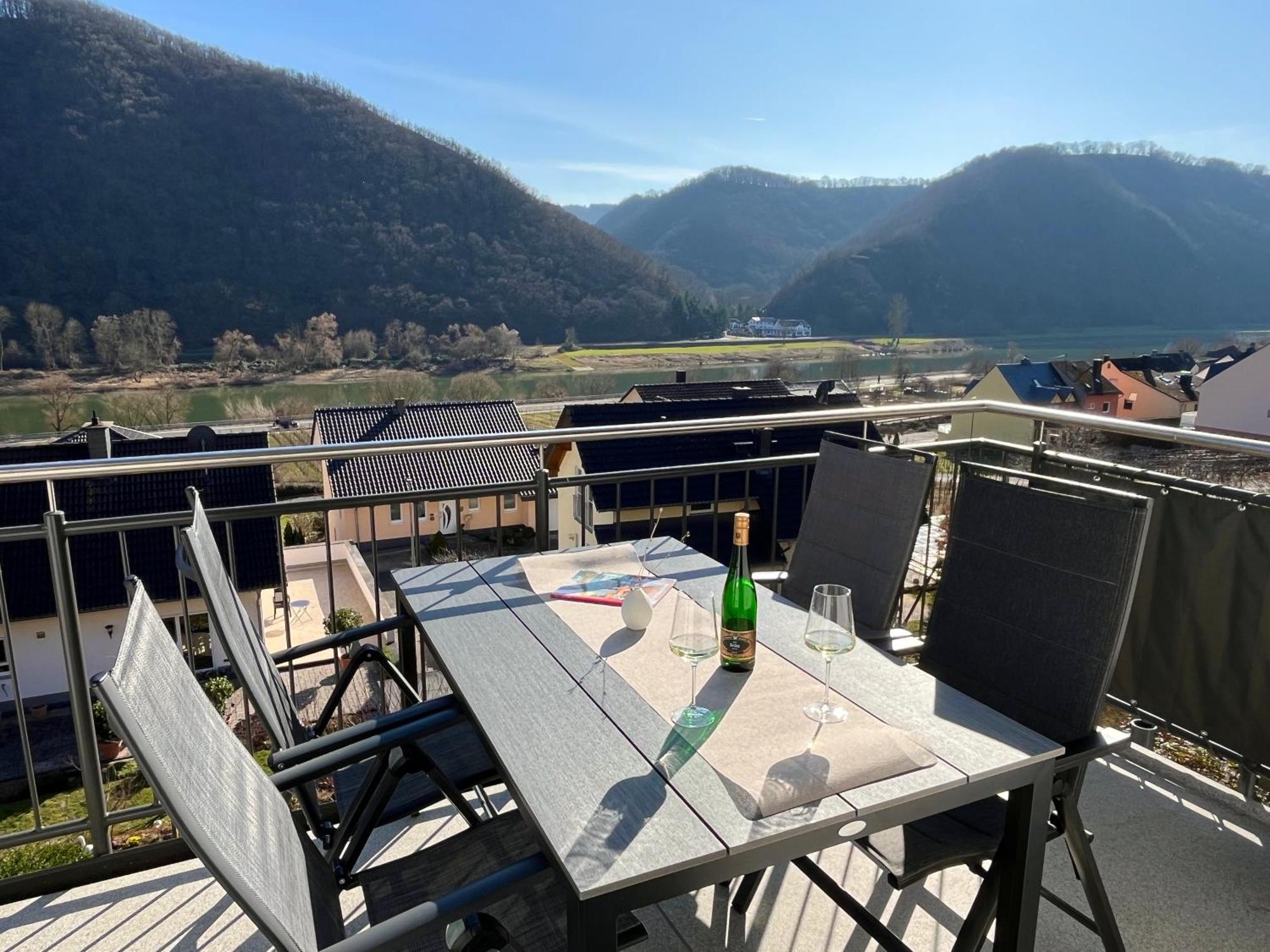 Moseltraum, 1-6 Pers, Mit 3 Schlafzimmer Und Panoramabalkon *